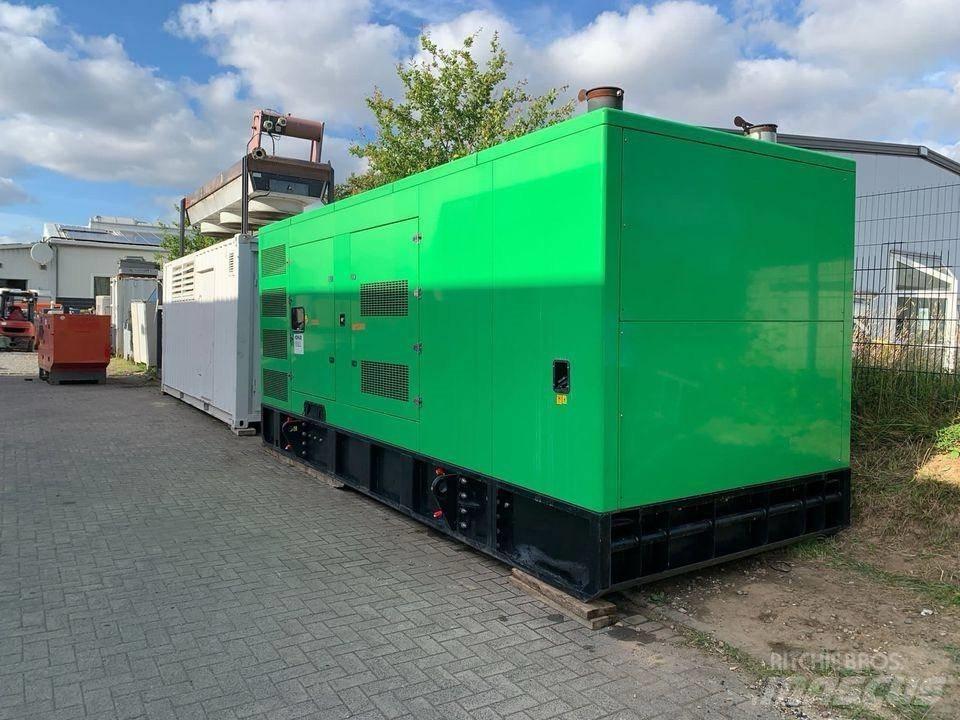 Mitsubishi 765 KVA Dyzeliniai generatoriai
