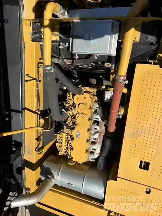 CAT 320 D L Vikšriniai ekskavatoriai