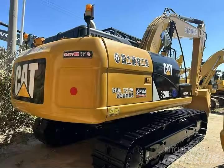 CAT 320 D L Vikšriniai ekskavatoriai