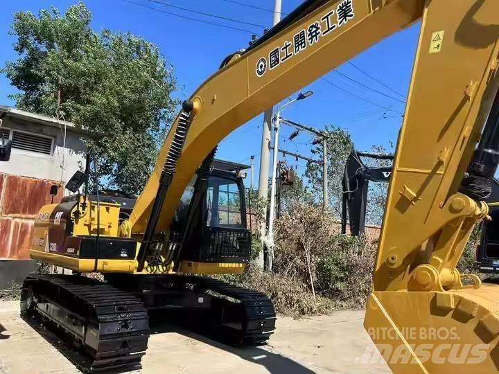 CAT 320 D L Vikšriniai ekskavatoriai
