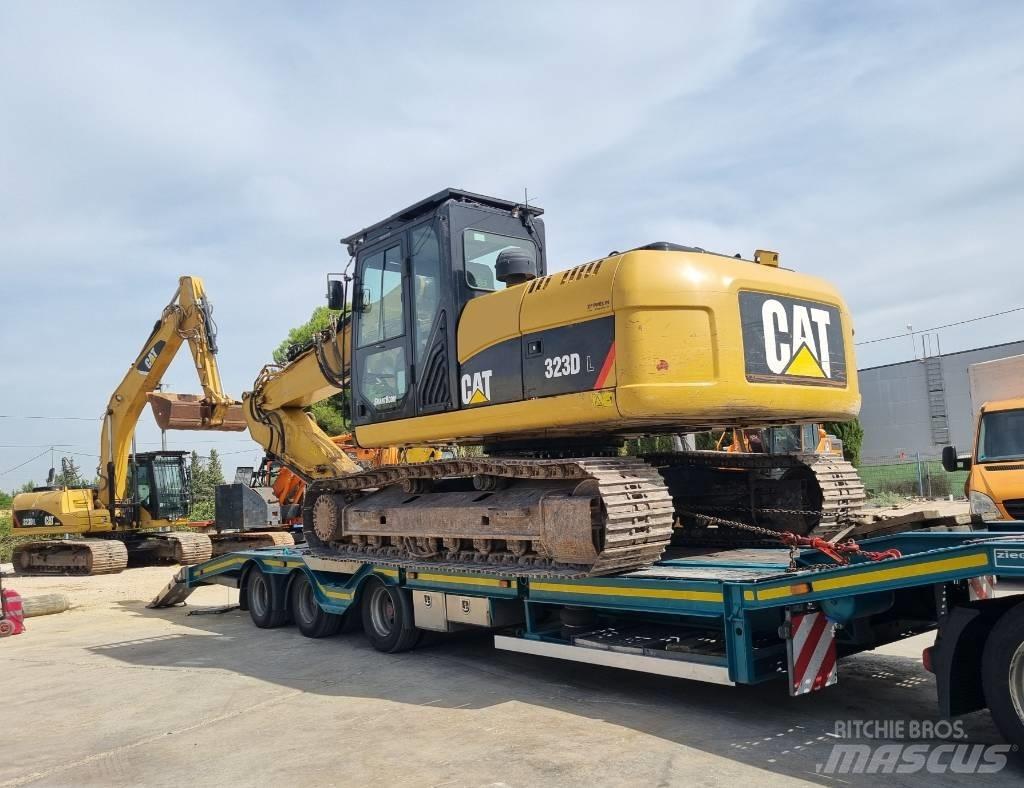 CAT 323 D L Vikšriniai ekskavatoriai
