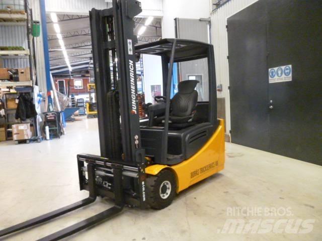 Jungheinrich EFG 216 Elektriniai šakiniai krautuvai