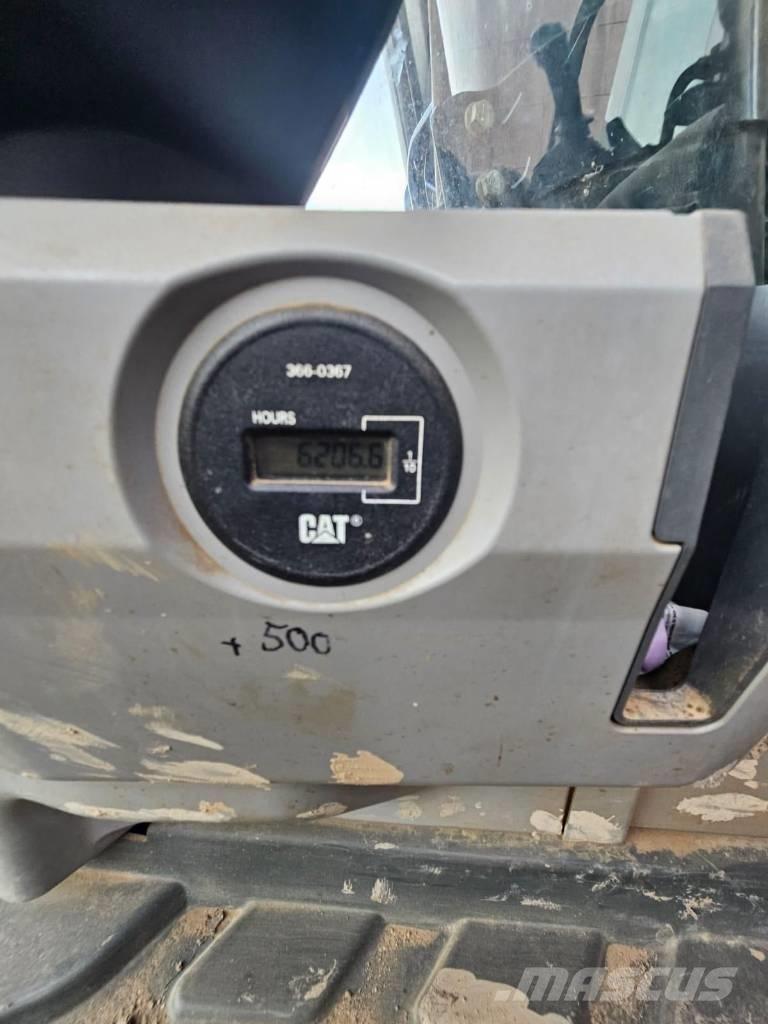 CAT 352 F Vikšriniai ekskavatoriai