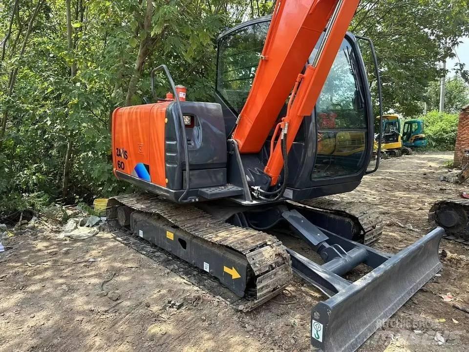Hitachi ZX60 Mini ekskavatoriai < 7 t