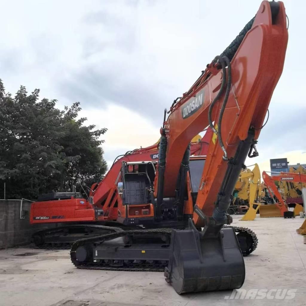 Doosan DX 300 Vikšriniai ekskavatoriai