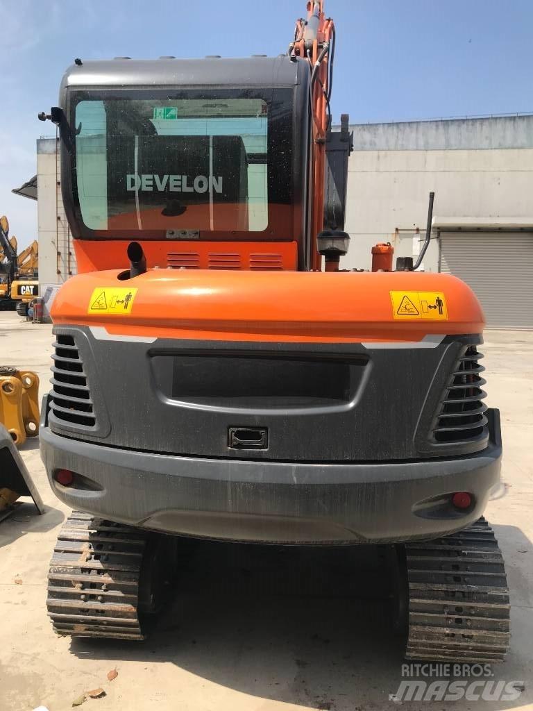 Doosan DX 60 Vikšriniai ekskavatoriai
