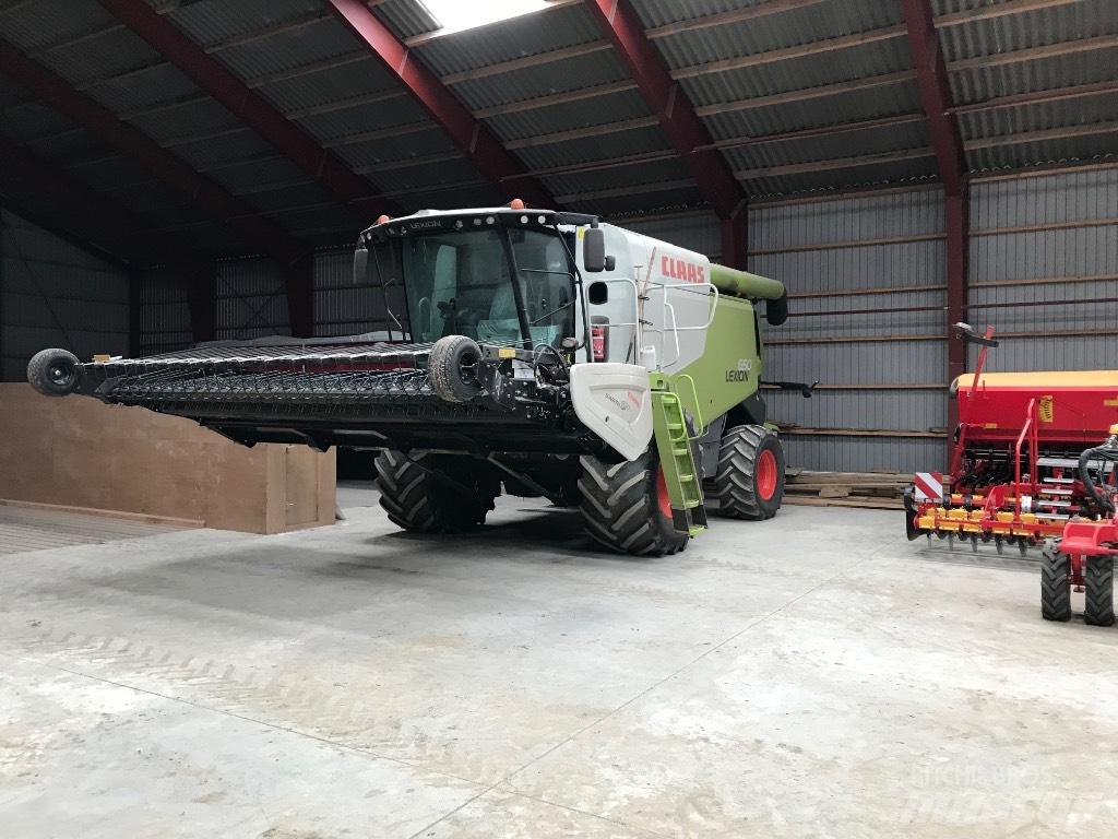 CLAAS Lexion 650 Derliaus nuėmimo kombainai