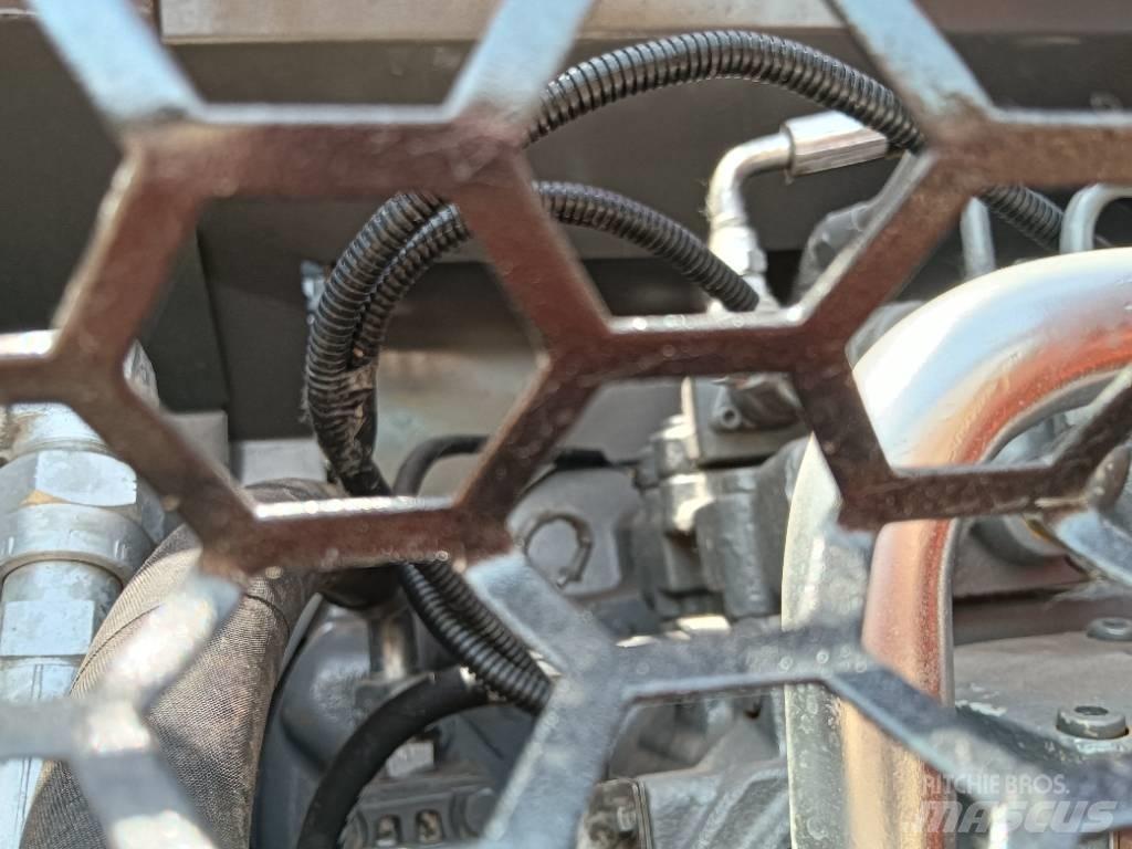 Hitachi ZX 200 Vidutinės galios ekskavatoriai 7-12 t