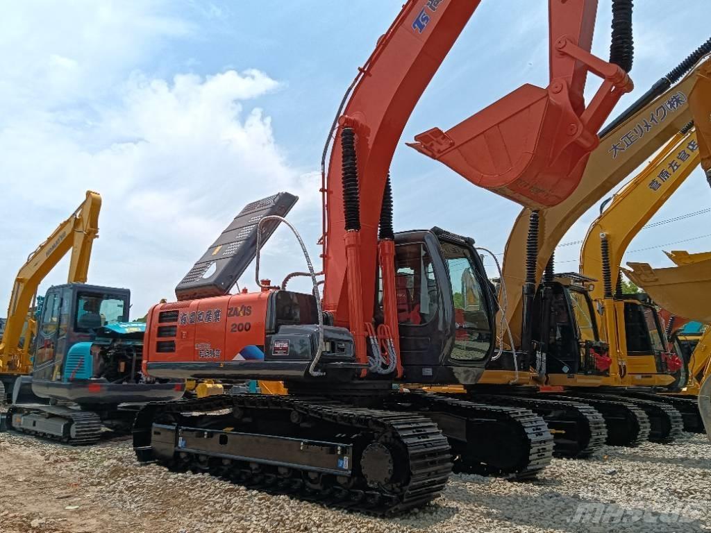 Hitachi ZX 200 Vidutinės galios ekskavatoriai 7-12 t