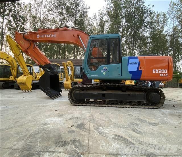 Hitachi EX 200-3 Vikšriniai ekskavatoriai