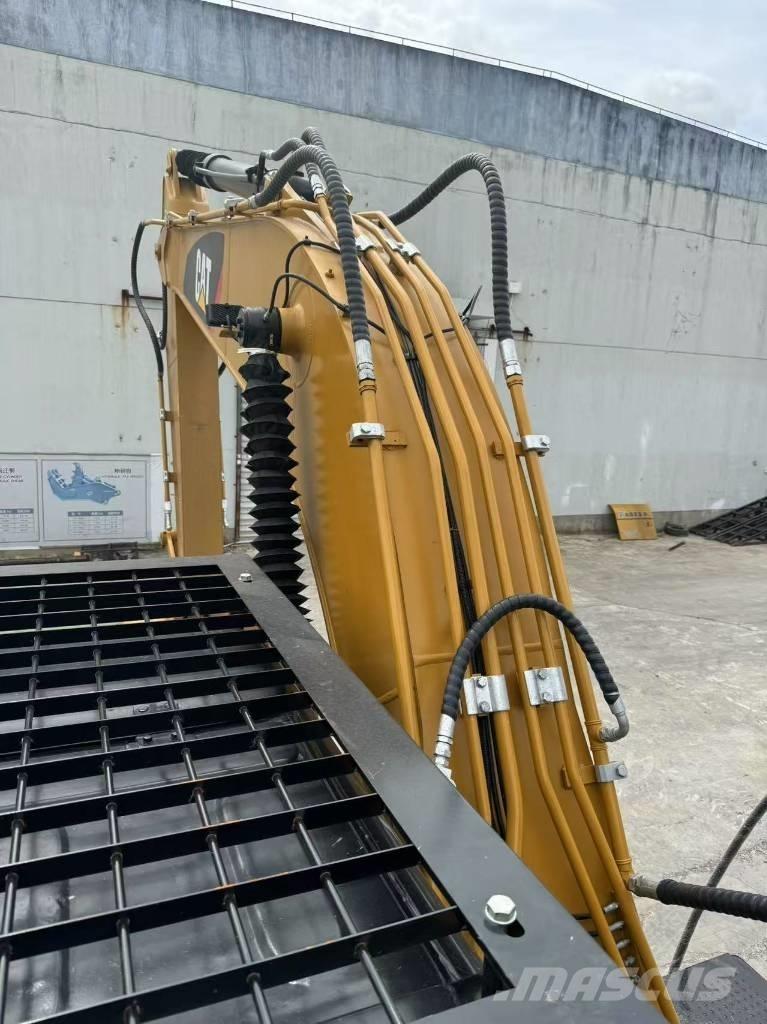 CAT 320 D L Vikšriniai ekskavatoriai