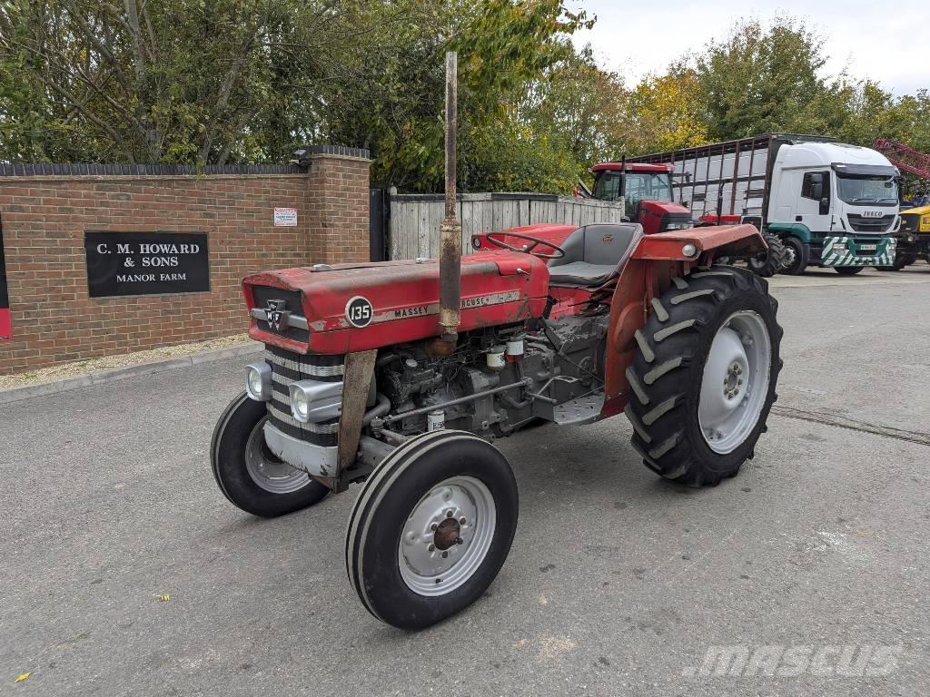 Massey Ferguson 135 Traktoriai
