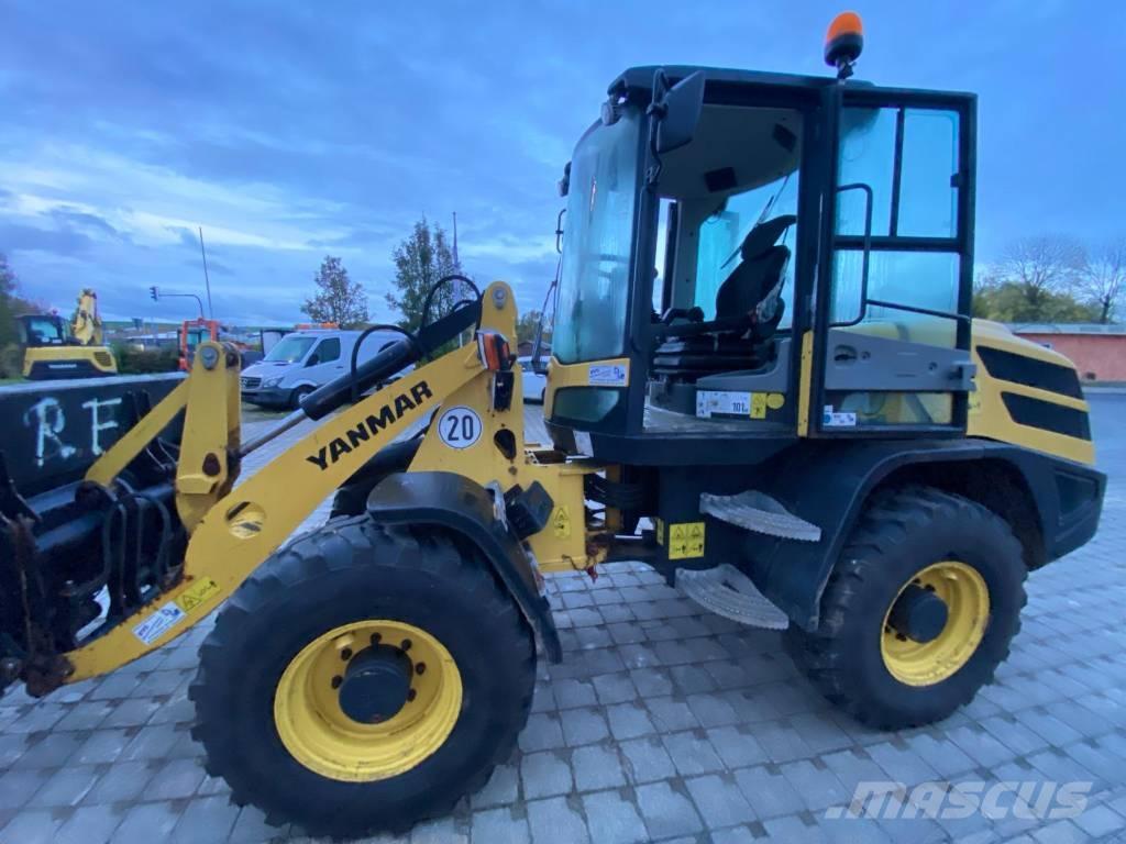Yanmar V 100 Naudoti ratiniai krautuvai