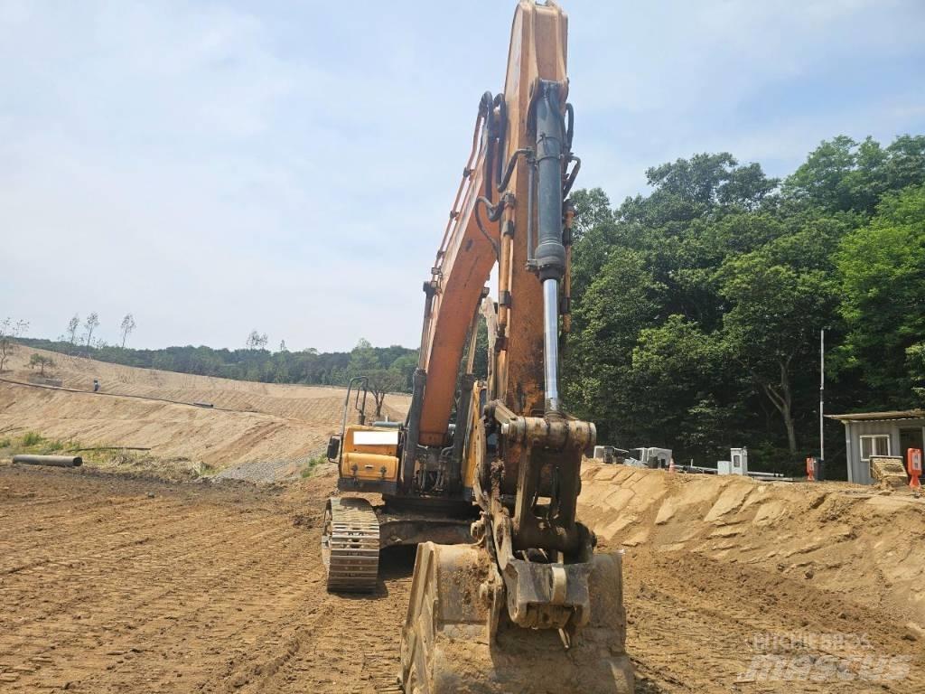 Hyundai Robex 300 LC Vikšriniai ekskavatoriai