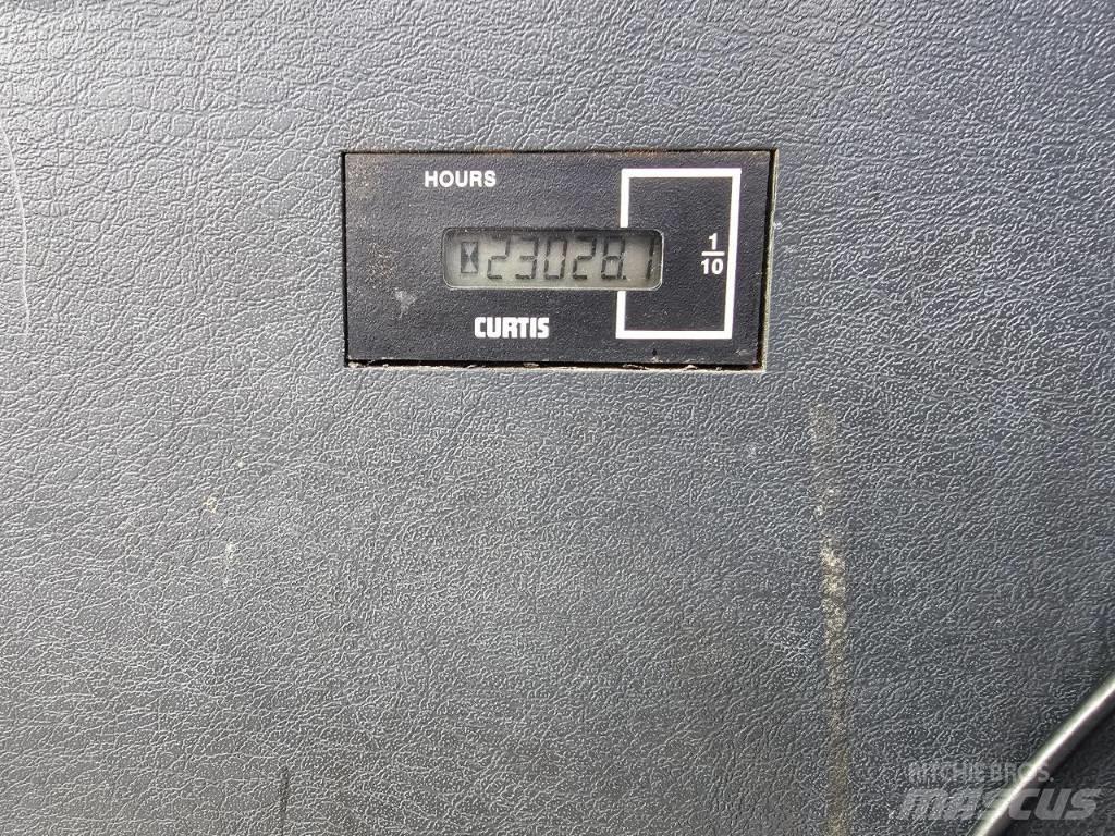 Hyundai Robex 300 LC Vikšriniai ekskavatoriai