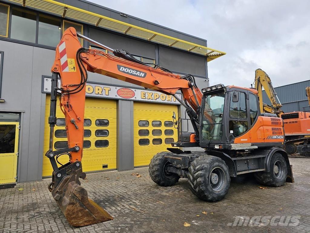 Doosan DX 140W Ratiniai ekskavatoriai