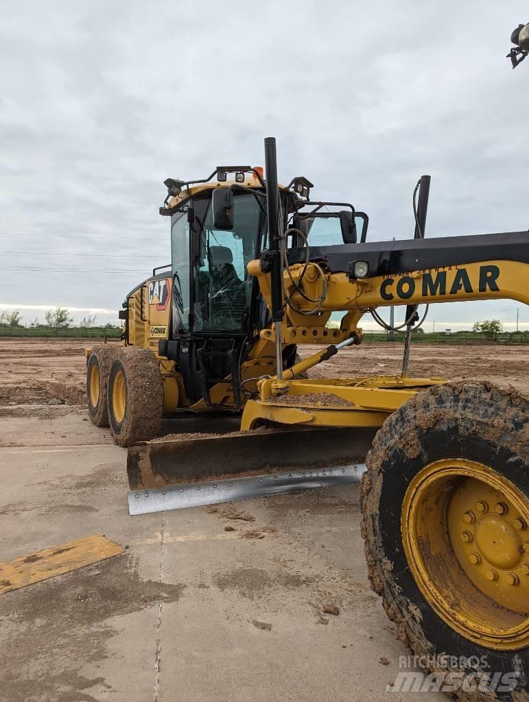 CAT 140 M Greideriai