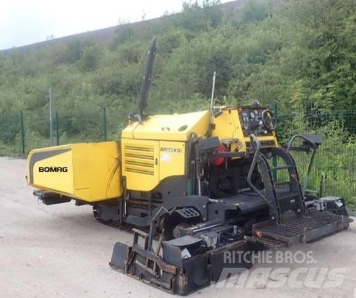 Bomag BF 223 C Asfalto klotuvai
