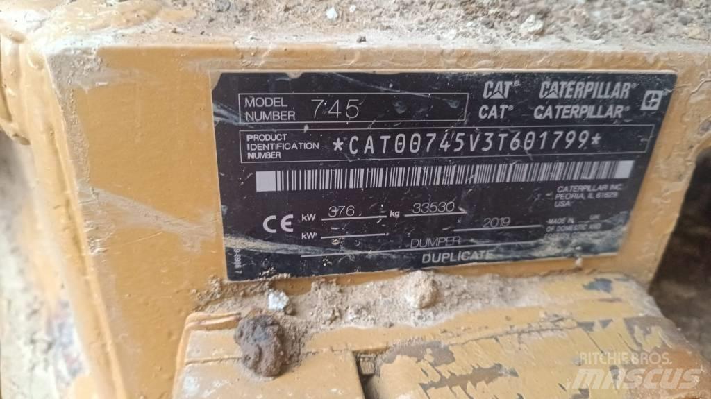 CAT 745 Karjeriniai savivarčiai