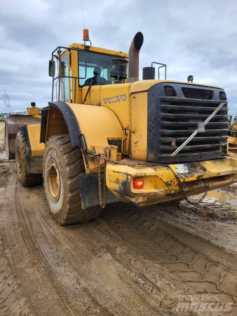 Volvo L 180 E Naudoti ratiniai krautuvai