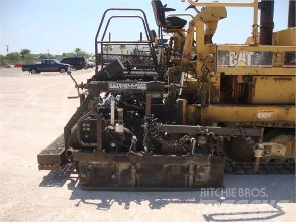 CAT AP-1050B Asfalto klotuvai