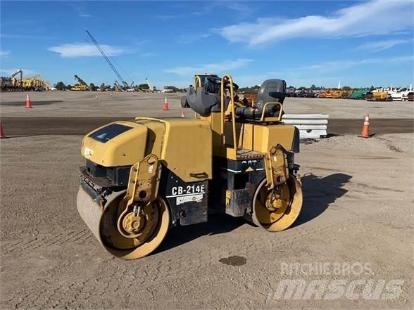 CAT CB-214E Vieno būgno volai
