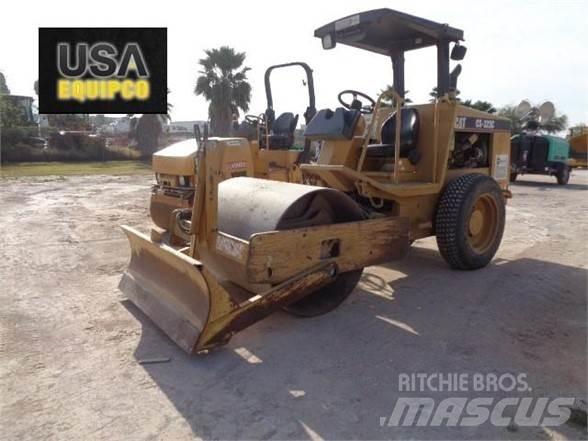 CAT CS-323C Vieno būgno volai