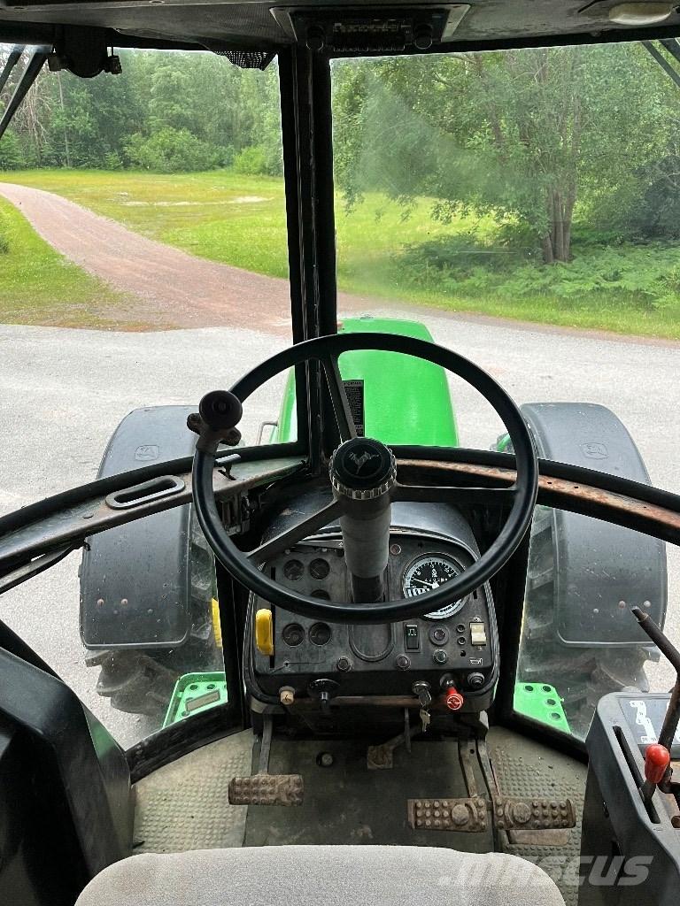 John Deere 4240 S Traktoriai
