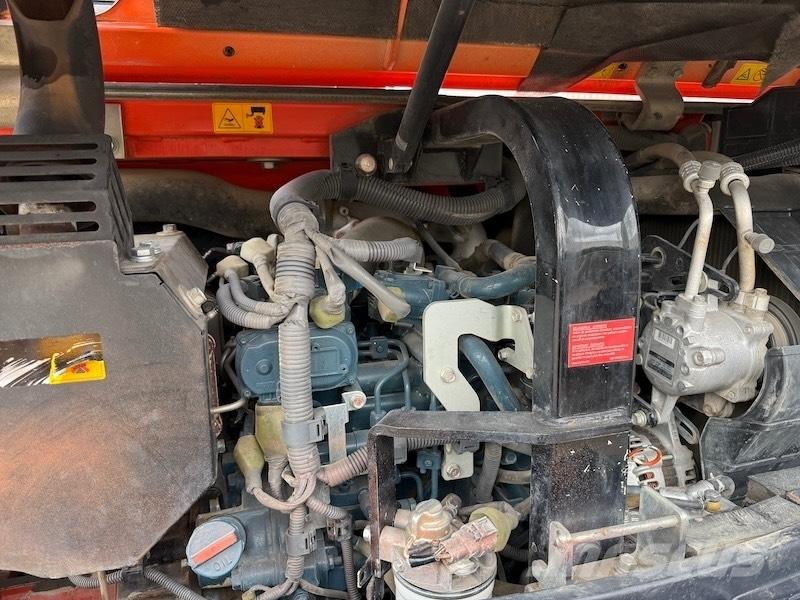 Kubota KX 080-4 Vidutinės galios ekskavatoriai 7-12 t
