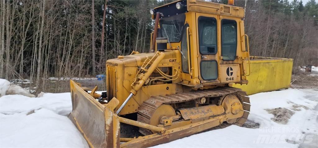 CAT D4E Vikšriniai buldozeriai