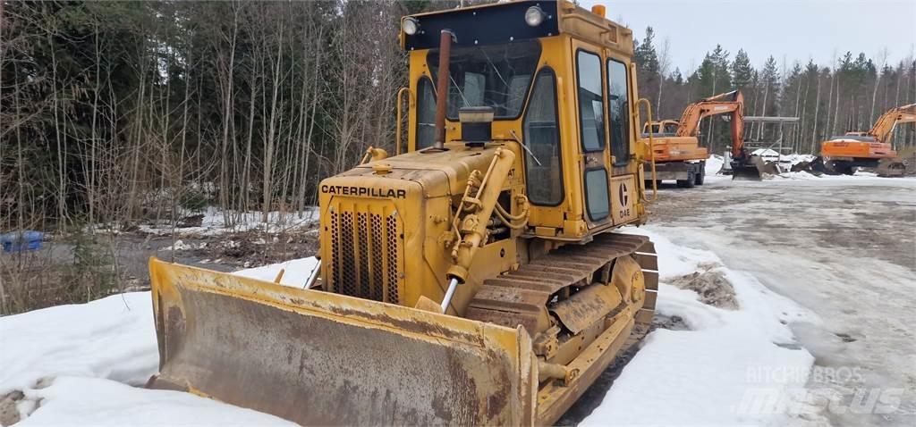 CAT D4E Vikšriniai buldozeriai