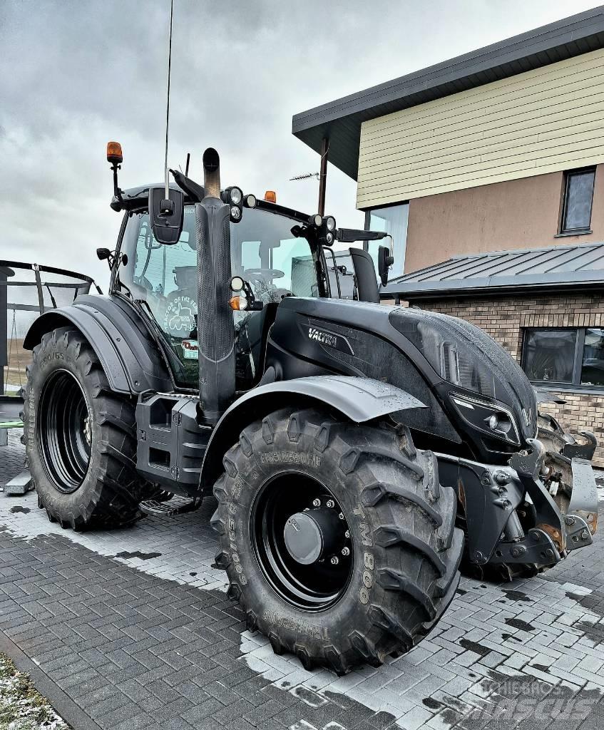 Valtra T 254 Traktoriai