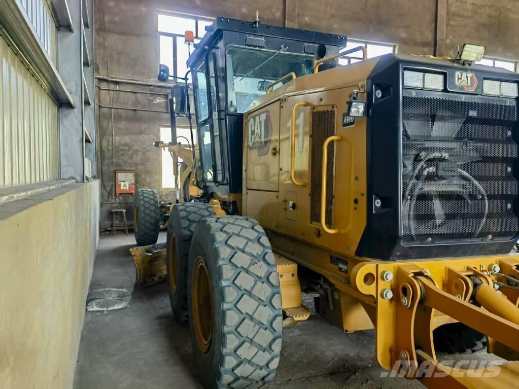 CAT 140 GC Greideriai