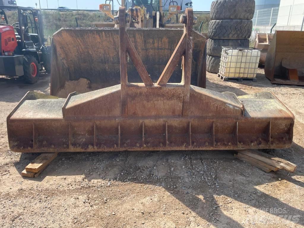 Bomag BC 572 RB Atliekų presai