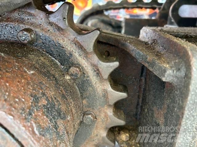 Mitsubishi MM 30 SR Vikšriniai ekskavatoriai