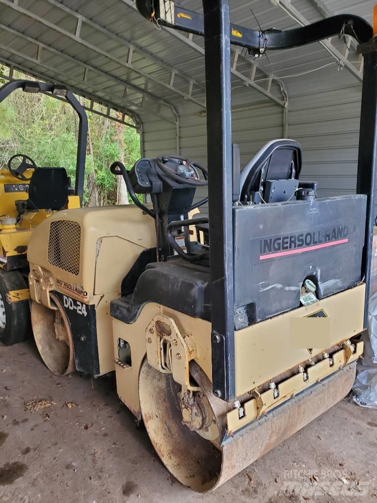 Ingersoll Rand DD 24 Porinių būgnų volai