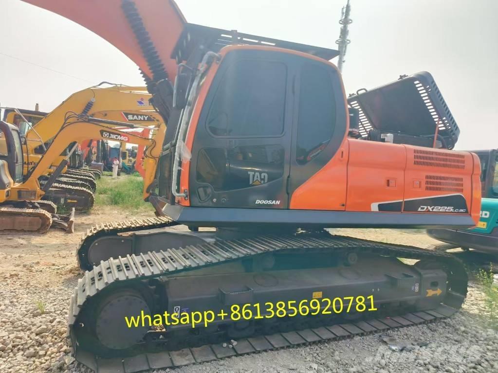 Doosan DX 225 Vikšriniai ekskavatoriai
