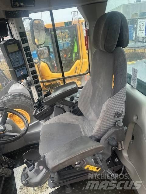 Volvo L180H Naudoti ratiniai krautuvai