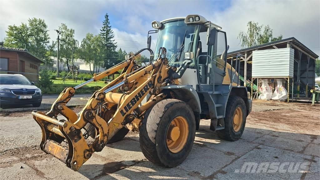 Liebherr L524 Statyba - Kita