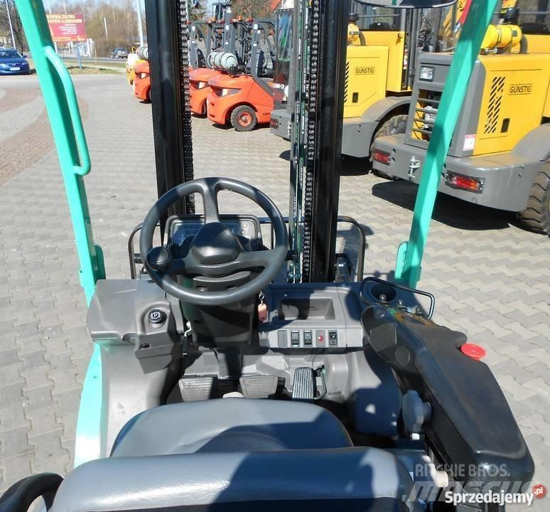 Mitsubishi FG25N LPG (dujiniai) krautuvai