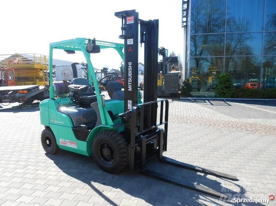 Mitsubishi FG25N LPG (dujiniai) krautuvai