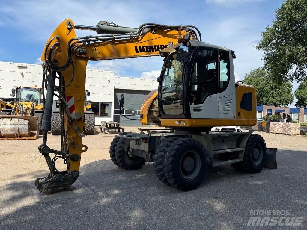 Liebherr A918 Ratiniai ekskavatoriai