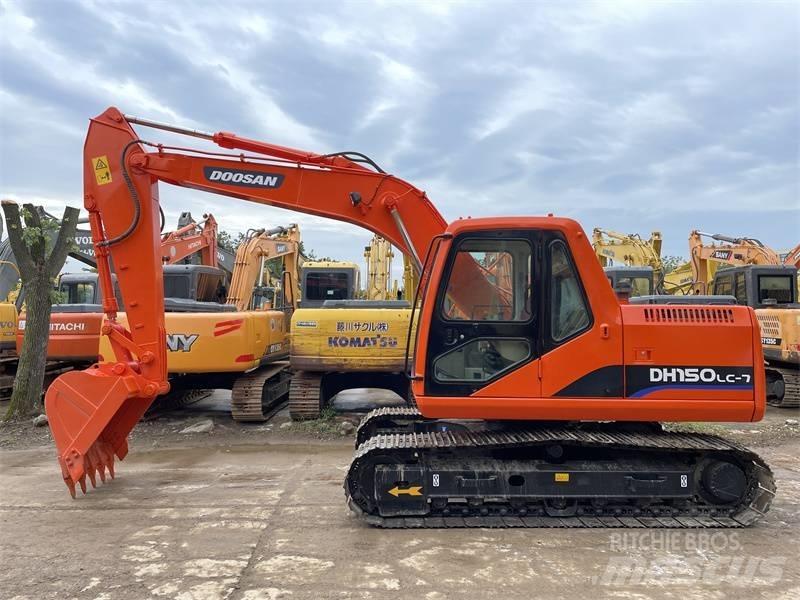 Doosan DH 150 Vikšriniai ekskavatoriai
