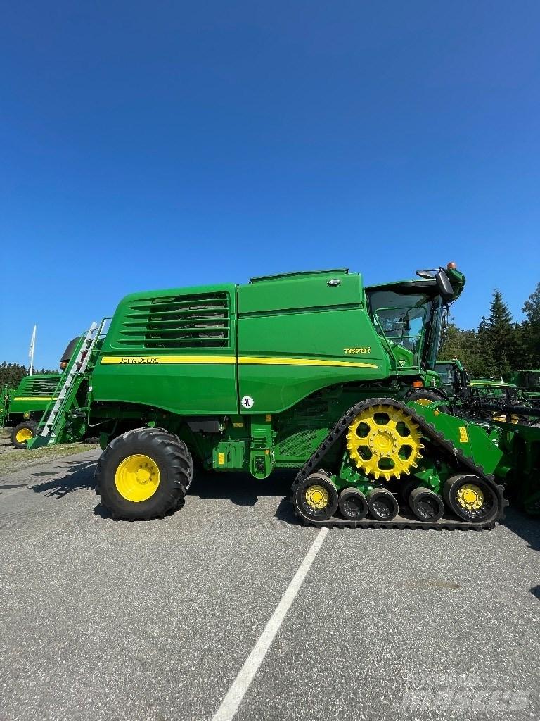 John Deere T 670 Derliaus nuėmimo kombainai
