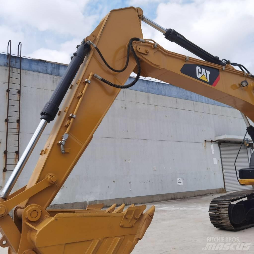 CAT 325D Vikšriniai ekskavatoriai