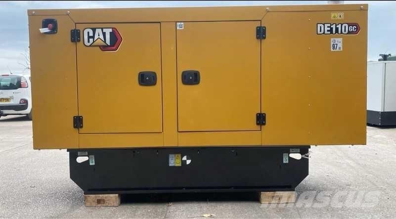 CAT DE110GC Dyzeliniai generatoriai