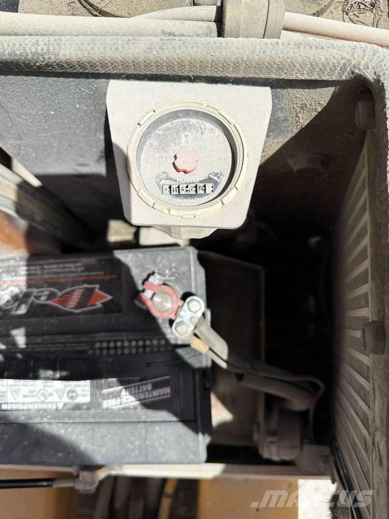 Bomag BW 120 AD-3 Porinių būgnų volai