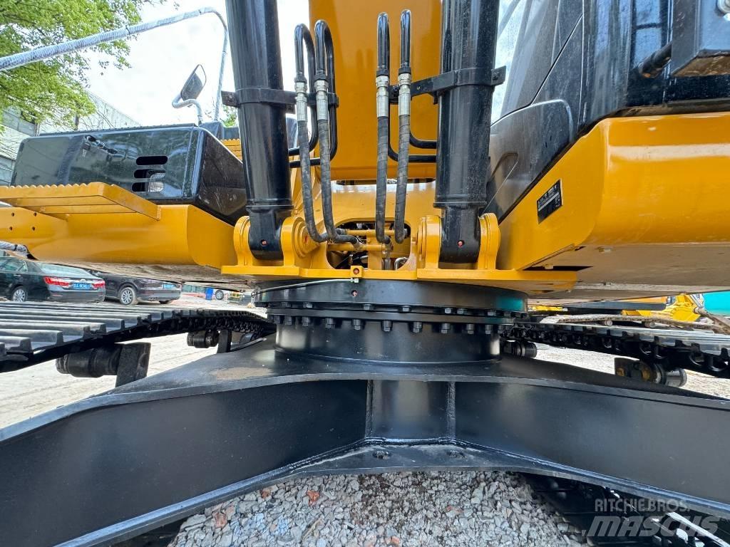 CAT 324 D L Vikšriniai ekskavatoriai