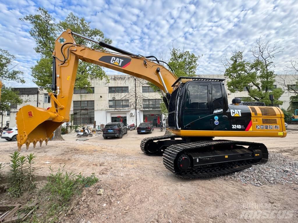 CAT 324 D L Vikšriniai ekskavatoriai