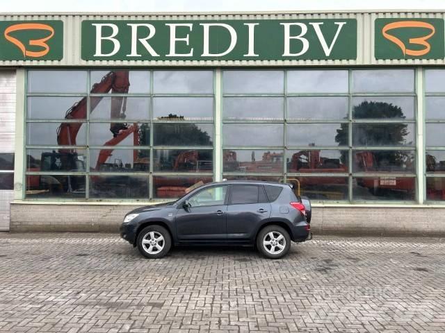 Toyota RAV-4 Lengvieji automobiliai